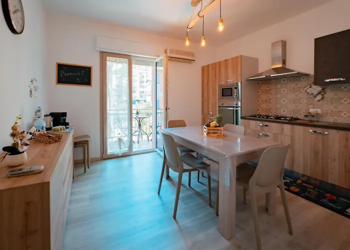 Guest House Cefalu * Чефалу